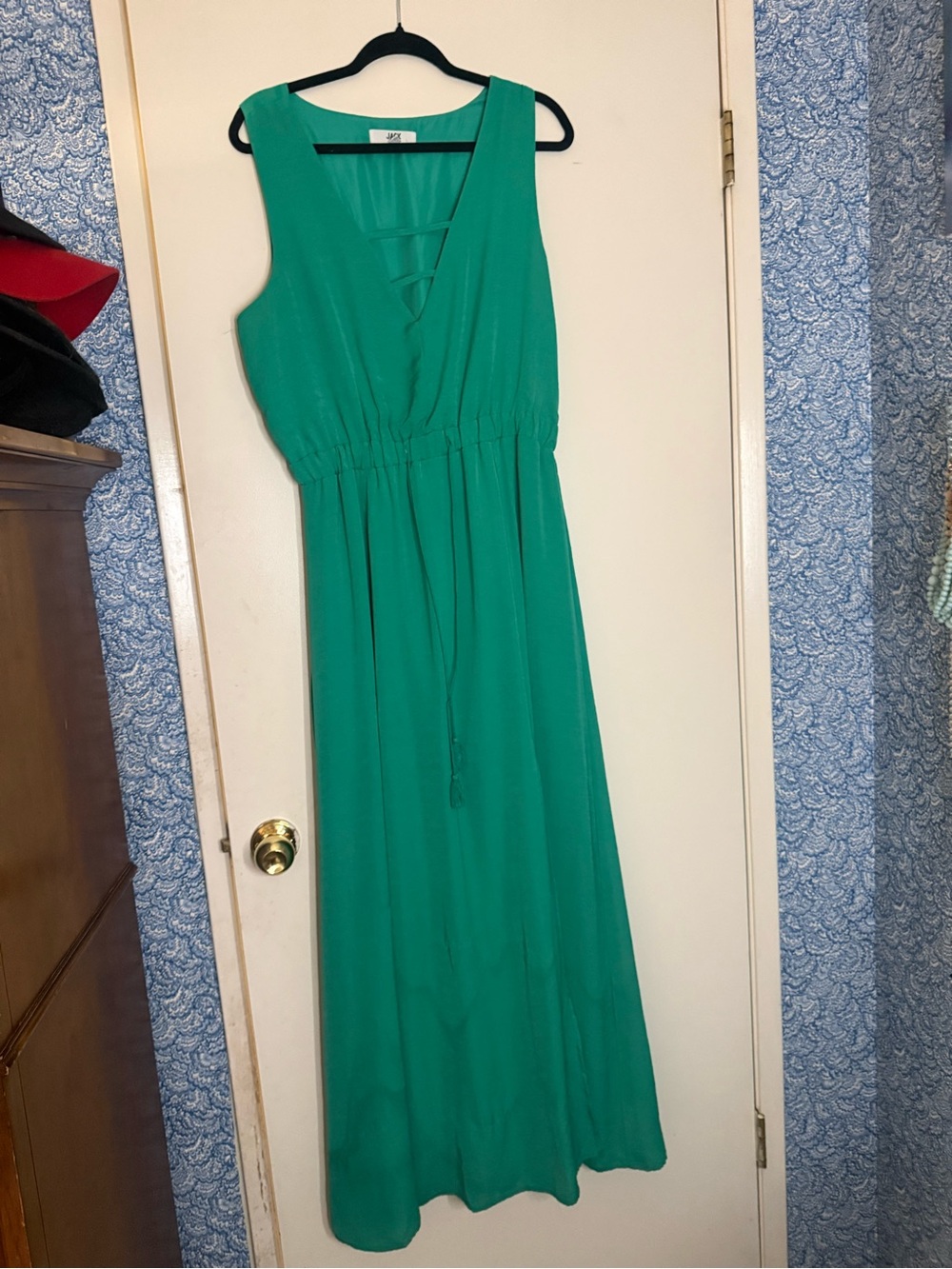 BB Dakota Teal Sleeveless V-Neck Maxi Dress